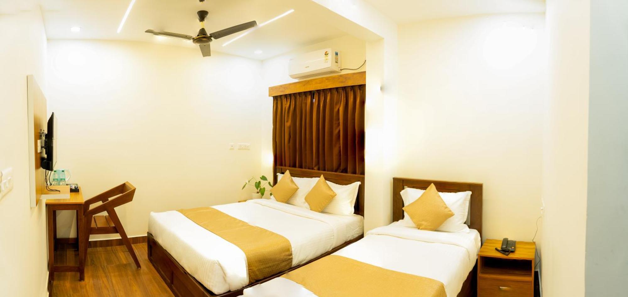Fly View Airport Residency Hotel Nedumbassery Exterior photo