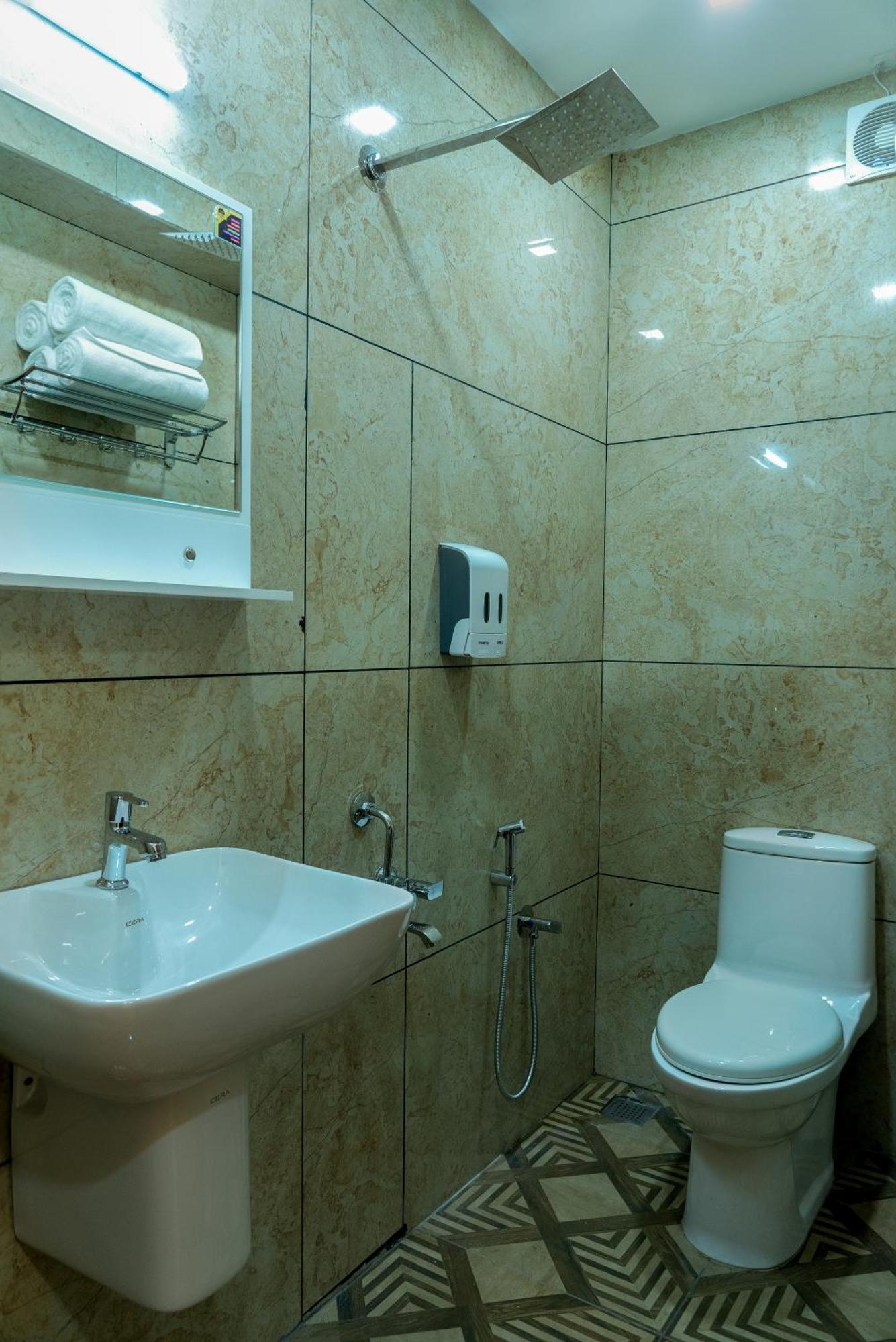 Fly View Airport Residency Hotel Nedumbassery Exterior photo