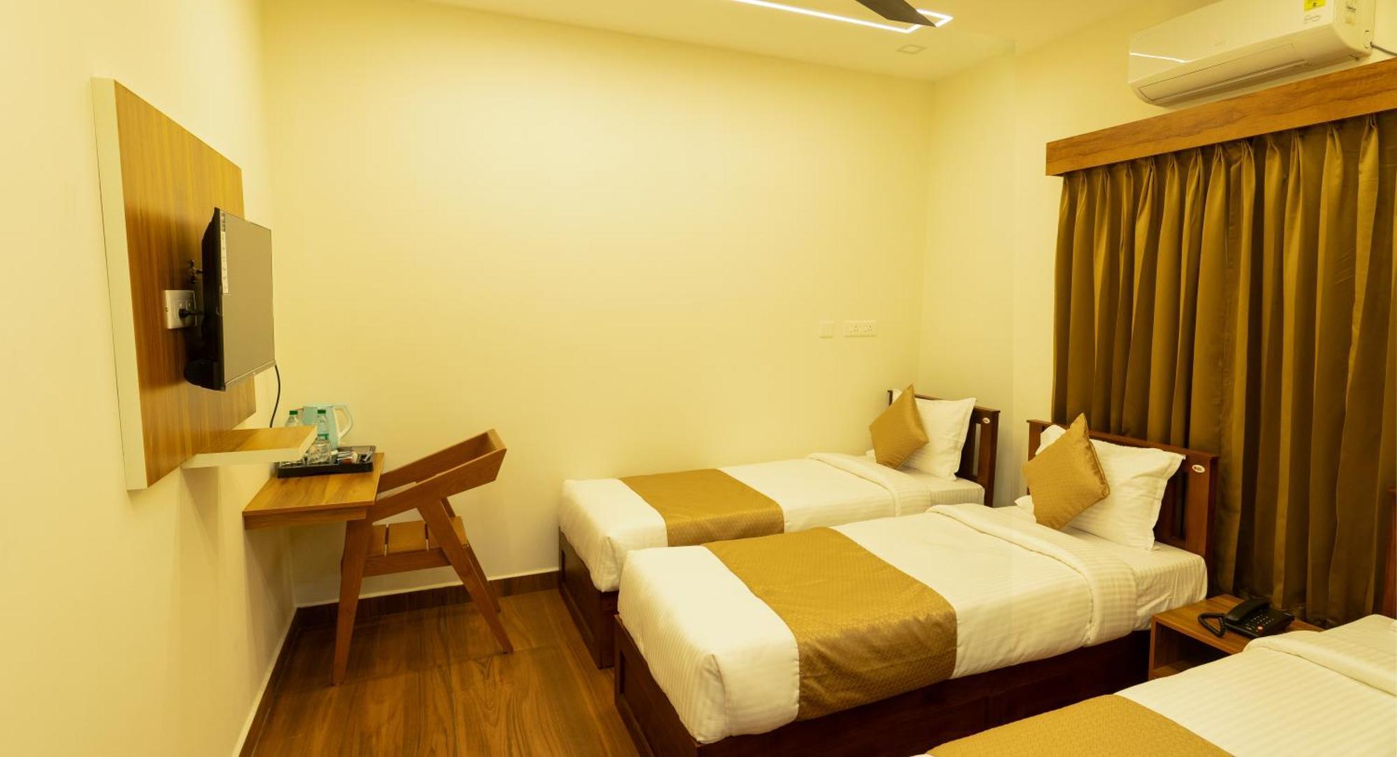 Fly View Airport Residency Hotel Nedumbassery Exterior photo