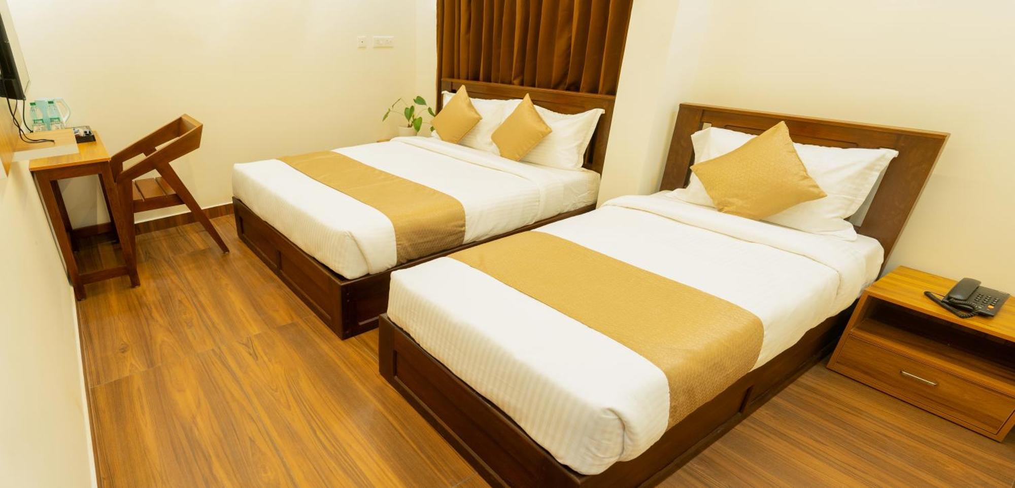 Fly View Airport Residency Hotel Nedumbassery Exterior photo
