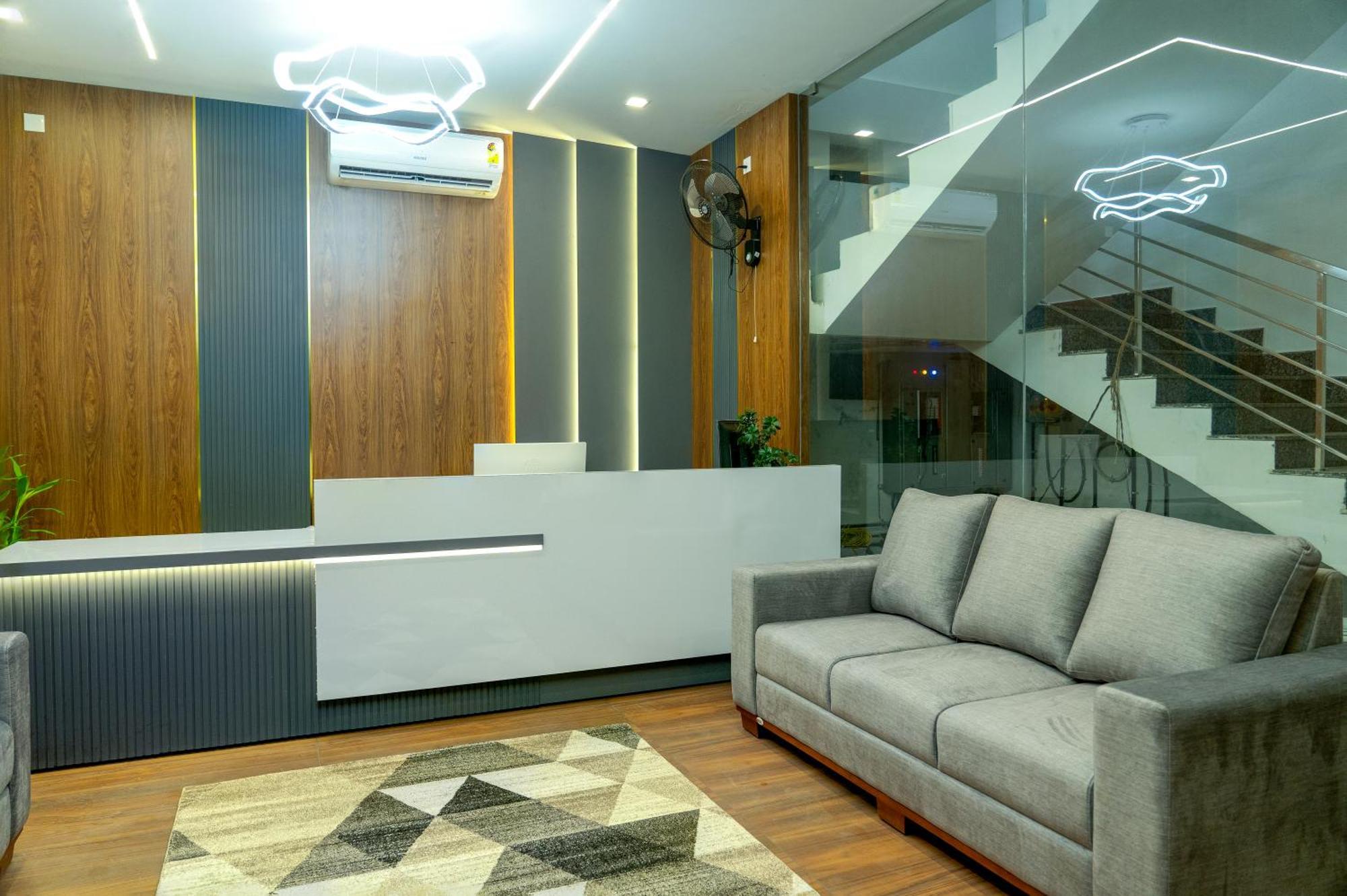 Fly View Airport Residency Hotel Nedumbassery Exterior photo