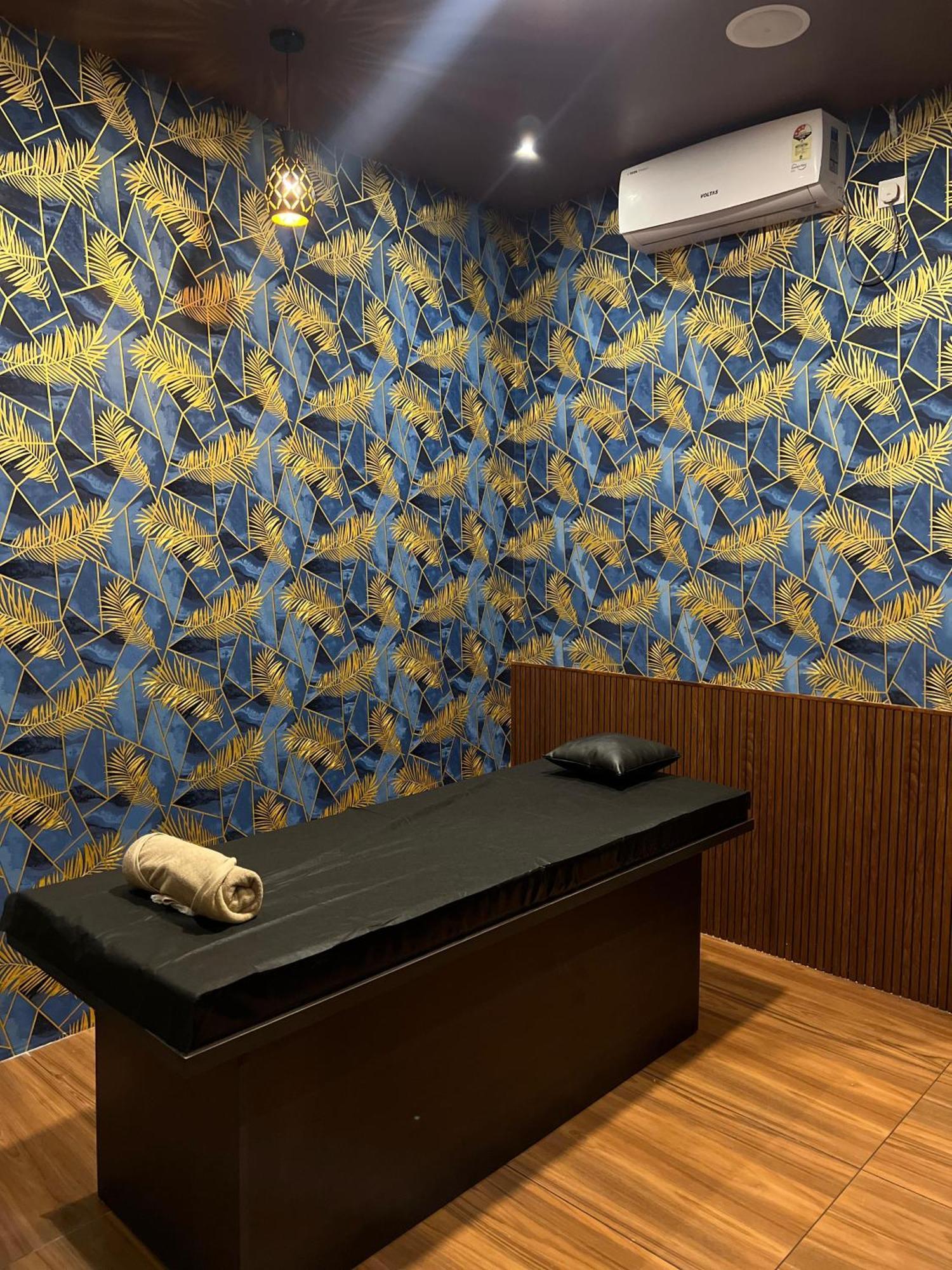 Fly View Airport Residency Hotel Nedumbassery Exterior photo
