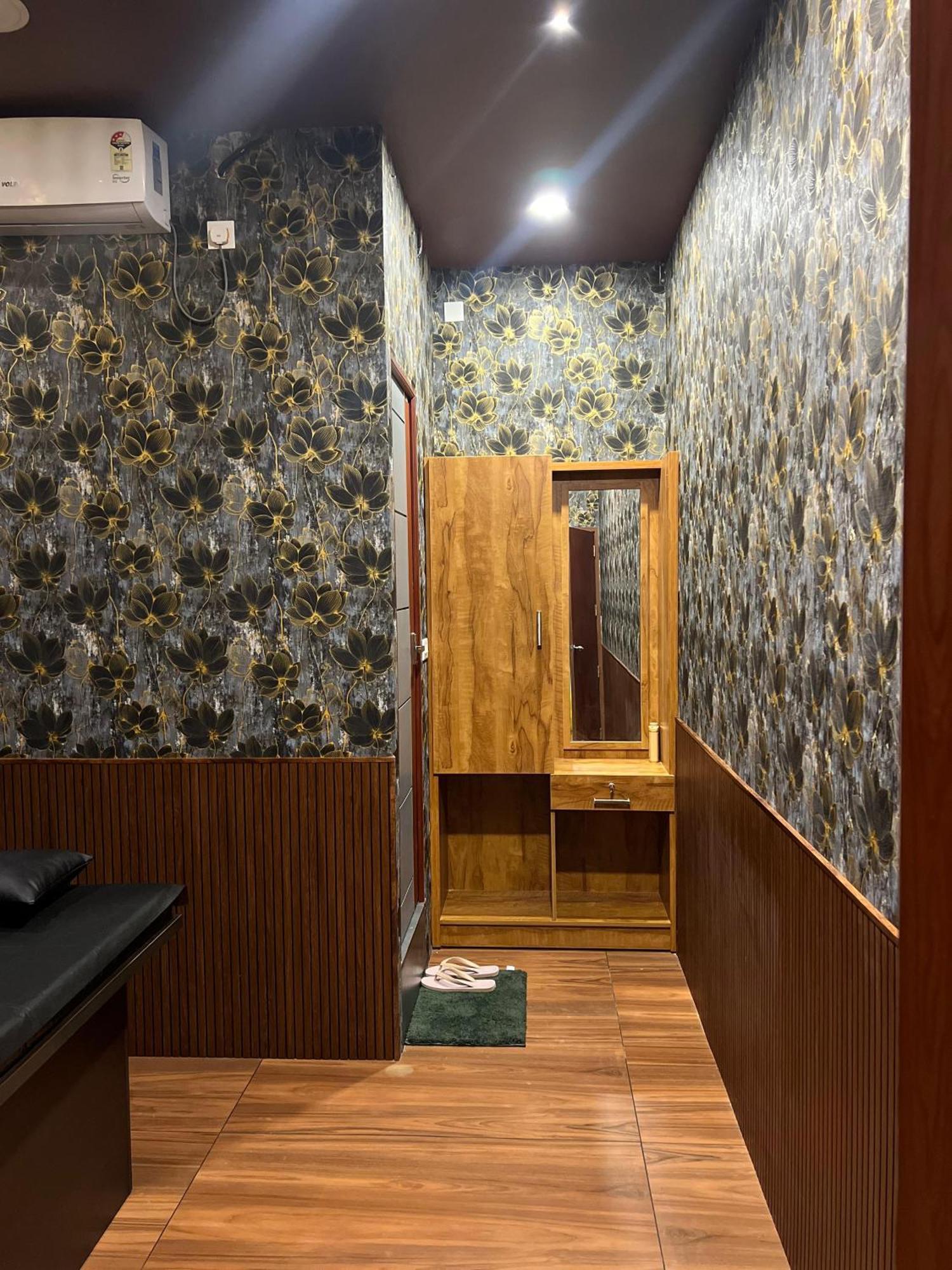 Fly View Airport Residency Hotel Nedumbassery Exterior photo